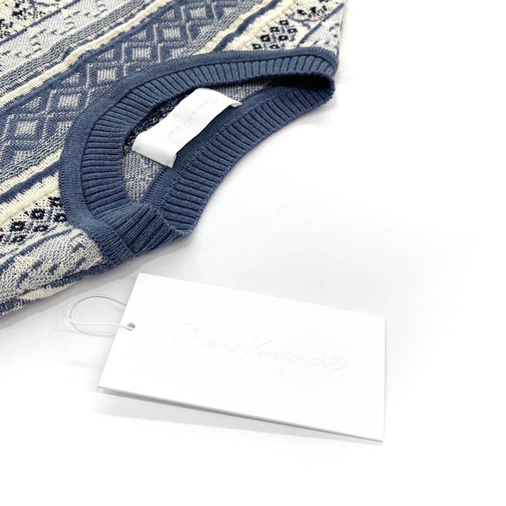 お買取したマメクロゴウチのMulti-Colour Jacquard Knit Vest襟の写真