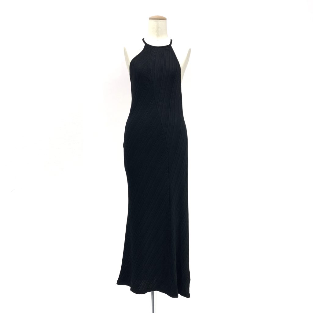 Mame KurogouchiのRibbed Jersey Multi-Way Dressで新鮮な着こなしを |  ブランドアパレルの宅配買取・通販【7yorku familiar セブンヨークファミリア】