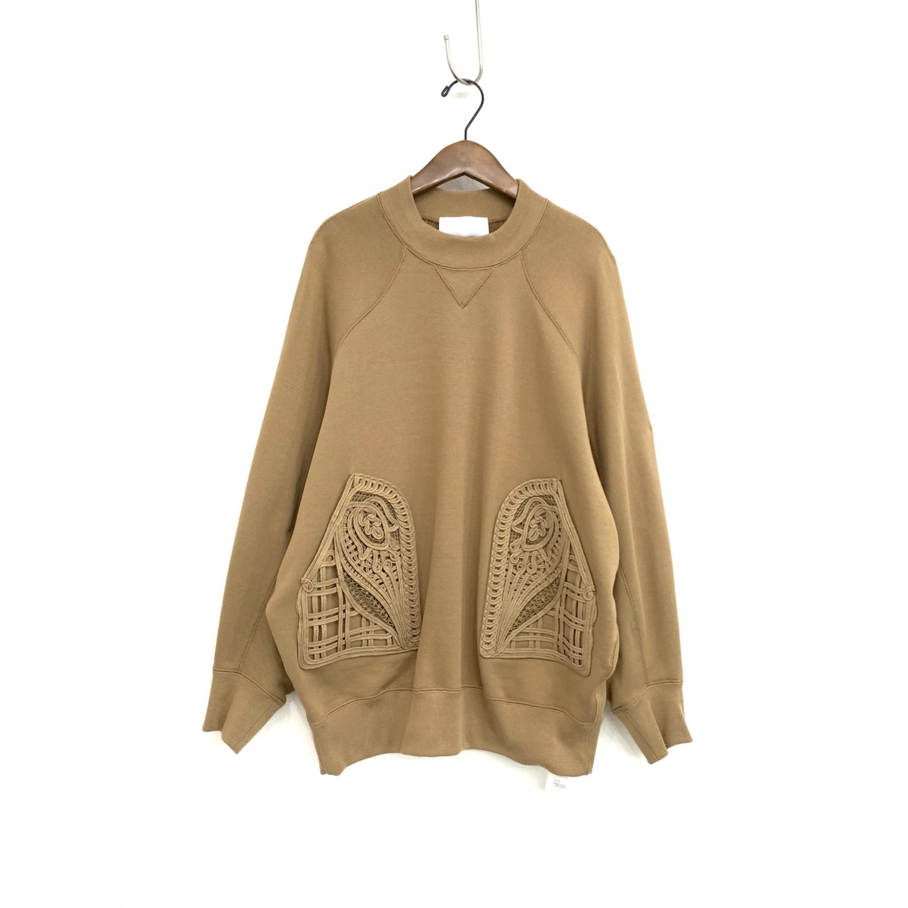 お買取したマメクロゴウチのCoeding-Embroidered-Oversized-Sweatshirtの写真