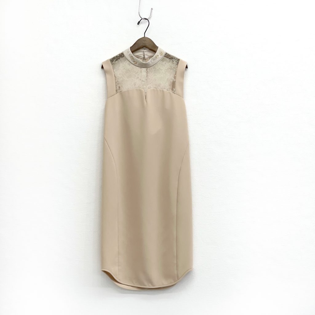 お買取したマメクロゴウチのEmbroidery Collar Sleeveless Dressの写真