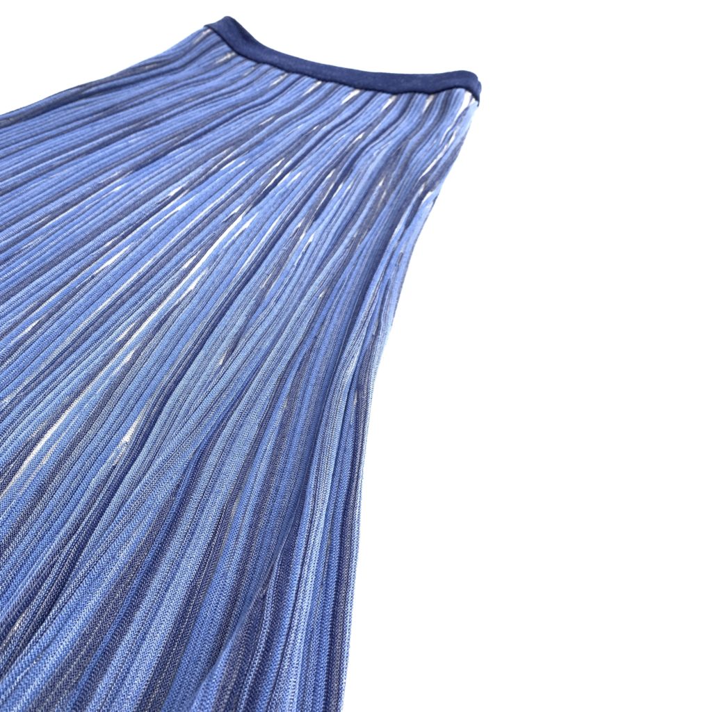 お買取したマメクロゴウチのRibbed Knit Flare Skirtの平置き写真