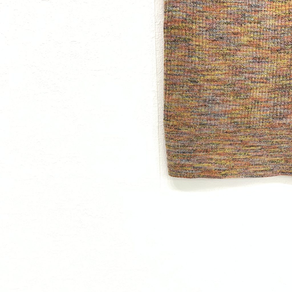 ジュンミカミ2021SSacリネンリブタンクトップは糸自体が多色使いの杢になった不思議な風合い