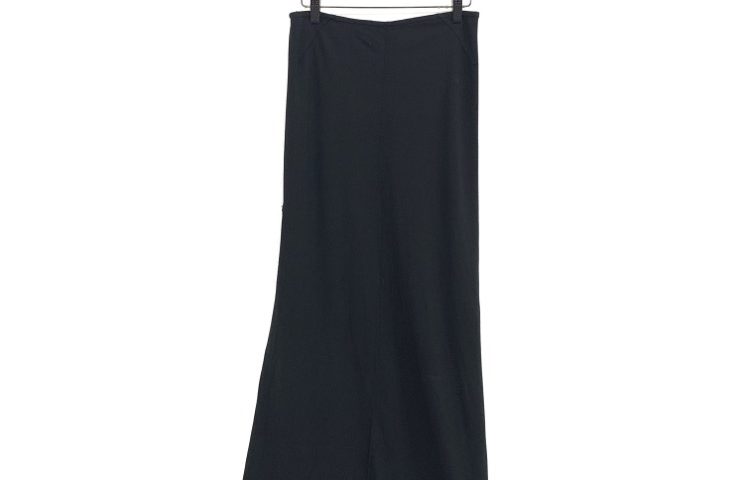 pelleq ペレック twisted cotton patchwork skirt コットンマキシ スカート ブラック 34 TS0705-SS21切り替えが特徴的、無地でシンプルなマキシ丈スカート前全体画像です