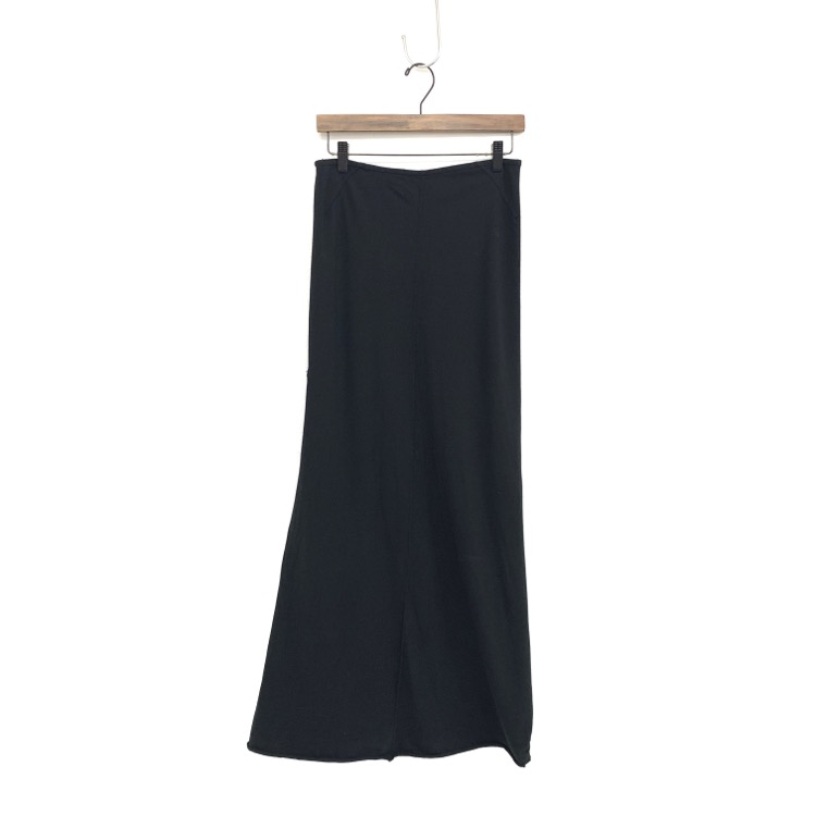 pelleq ペレック twisted cotton patchwork skirt コットンマキシ スカート ブラック 34 TS0705-SS21切り替えが特徴的、無地でシンプルなマキシ丈スカート前全体画像です