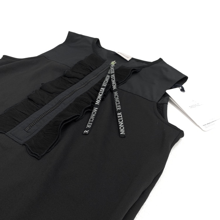 MONCLER モンクレール ドレス ABITO ロゴジップ ワンピース フリル ノースリーブ ブラック S F10938I70200 C8031異素材mix　ノースリーブ　デザイン画像